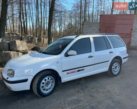 Белый Фольксваген Гольф, объемом двигателя 1.9 л и пробегом 274 тыс. км за 3750 $, фото 1 на Automoto.ua