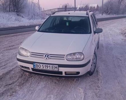 Белый Фольксваген Гольф, объемом двигателя 1.6 л и пробегом 257 тыс. км за 3300 $, фото 1 на Automoto.ua