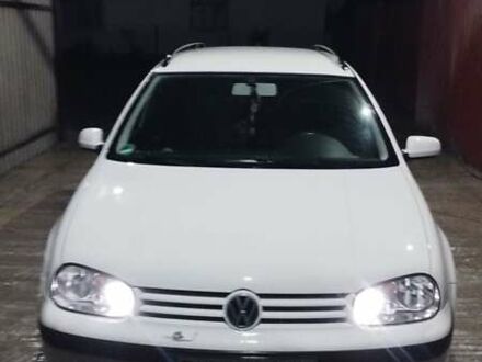 Білий Фольксваген Гольф, об'ємом двигуна 1.4 л та пробігом 244 тис. км за 3200 $, фото 1 на Automoto.ua