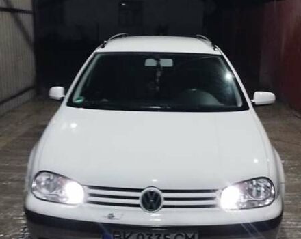 Белый Фольксваген Гольф, объемом двигателя 1.4 л и пробегом 244 тыс. км за 3100 $, фото 1 на Automoto.ua