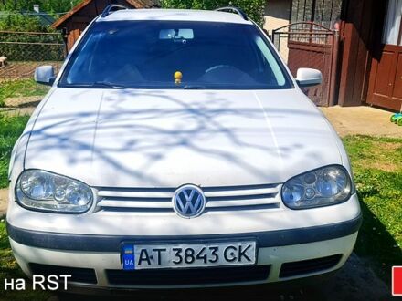 Белый Фольксваген Гольф, объемом двигателя 1.9 л и пробегом 230 тыс. км за 3300 $, фото 1 на Automoto.ua