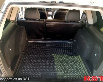 Білий Фольксваген Гольф, об'ємом двигуна 1.6 л та пробігом 283 тис. км за 3800 $, фото 1 на Automoto.ua