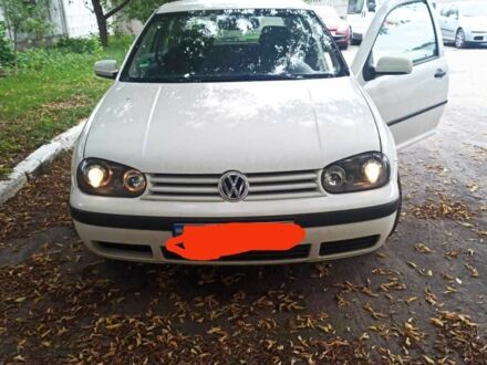 Белый Фольксваген Гольф, объемом двигателя 1.9 л и пробегом 240 тыс. км за 4000 $, фото 1 на Automoto.ua