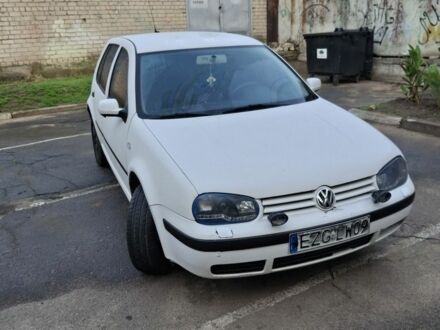 Белый Фольксваген Гольф, объемом двигателя 2 л и пробегом 100 тыс. км за 2500 $, фото 1 на Automoto.ua