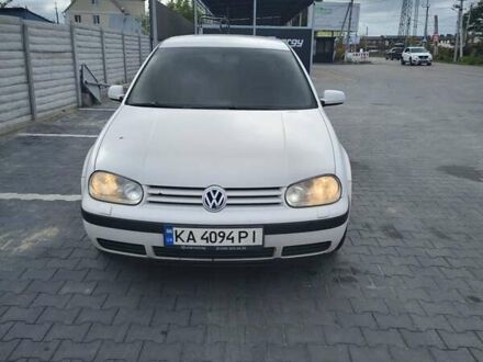 Фольксваген Гольф 2003 в Вишневом на Automoto.ua Белый Фольксваген Гольф, объемом двигателя 1.9 л и пробегом 270 тыс. км за 4000 $, фото 1 на Automoto.ua