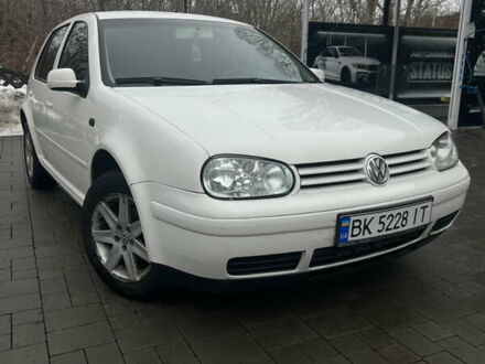 Білий Фольксваген Гольф, об'ємом двигуна 1.6 л та пробігом 251 тис. км за 3300 $, фото 1 на Automoto.ua