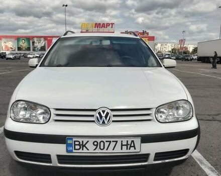 Білий Фольксваген Гольф, об'ємом двигуна 1.6 л та пробігом 310 тис. км за 3550 $, фото 1 на Automoto.ua