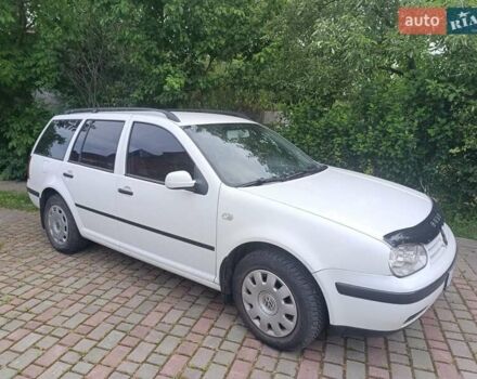 Белый Фольксваген Гольф, объемом двигателя 1.6 л и пробегом 206 тыс. км за 3499 $, фото 1 на Automoto.ua
