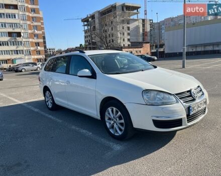 Белый Фольксваген Гольф, объемом двигателя 1.39 л и пробегом 300 тыс. км за 4500 $, фото 1 на Automoto.ua
