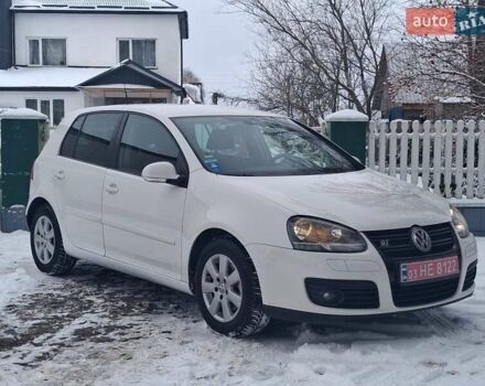 Белый Фольксваген Гольф, объемом двигателя 1.4 л и пробегом 221 тыс. км за 5400 $, фото 1 на Automoto.ua