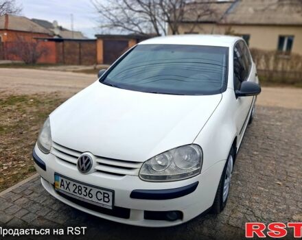 Белый Фольксваген Гольф, объемом двигателя 1.6 л и пробегом 280 тыс. км за 4500 $, фото 1 на Automoto.ua