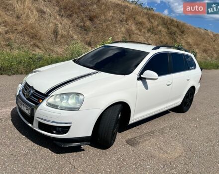 Белый Фольксваген Гольф, объемом двигателя 1.97 л и пробегом 234 тыс. км за 5999 $, фото 1 на Automoto.ua