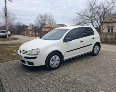 Белый Фольксваген Гольф, объемом двигателя 1.6 л и пробегом 280 тыс. км за 4500 $, фото 1 на Automoto.ua