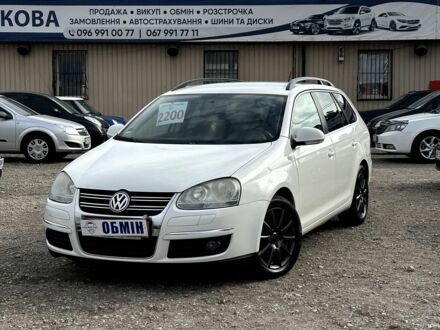 Белый Фольксваген Гольф, объемом двигателя 1.6 л и пробегом 217 тыс. км за 6400 $, фото 1 на Automoto.ua