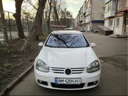 Білий Фольксваген Гольф, об'ємом двигуна 1.6 л та пробігом 280 тис. км за 5600 $, фото 1 на Automoto.ua