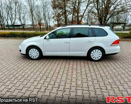 Белый Фольксваген Гольф, объемом двигателя 1.6 л и пробегом 203 тыс. км за 6900 $, фото 1 на Automoto.ua