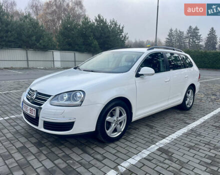 Білий Фольксваген Гольф, об'ємом двигуна 1.4 л та пробігом 199 тис. км за 5700 $, фото 1 на Automoto.ua