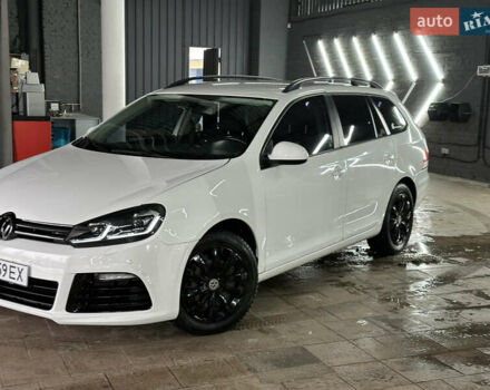 Белый Фольксваген Гольф, объемом двигателя 1.6 л и пробегом 314 тыс. км за 8100 $, фото 1 на Automoto.ua