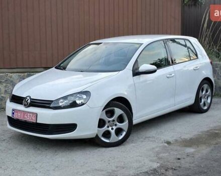 Белый Фольксваген Гольф, объемом двигателя 1.6 л и пробегом 120 тыс. км за 9499 $, фото 1 на Automoto.ua