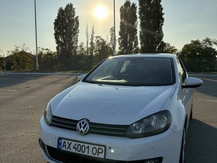 Білий Фольксваген Гольф, об'ємом двигуна 2 л та пробігом 245 тис. км за 7800 $, фото 1 на Automoto.ua