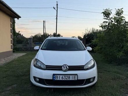 Белый Фольксваген Гольф, объемом двигателя 1.6 л и пробегом 252 тыс. км за 8000 $, фото 1 на Automoto.ua
