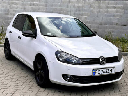 Белый Фольксваген Гольф, объемом двигателя 1.39 л и пробегом 385 тыс. км за 6009 $, фото 1 на Automoto.ua
