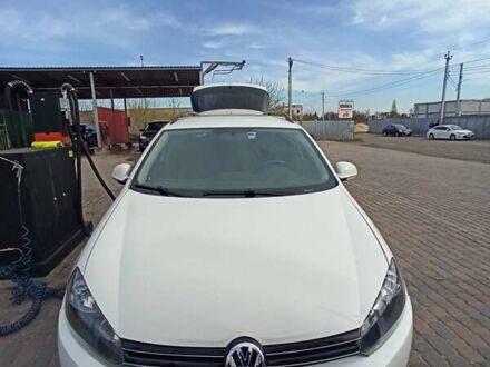 Білий Фольксваген Гольф, об'ємом двигуна 1.6 л та пробігом 380 тис. км за 5000 $, фото 1 на Automoto.ua