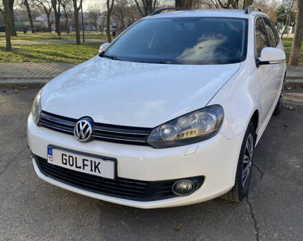Белый Фольксваген Гольф, объемом двигателя 1.6 л и пробегом 381 тыс. км за 8000 $, фото 1 на Automoto.ua