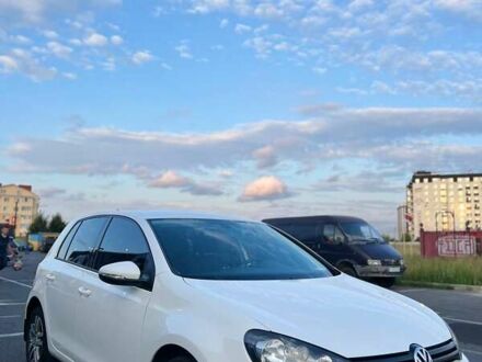 Белый Фольксваген Гольф, объемом двигателя 1.39 л и пробегом 229 тыс. км за 7800 $, фото 1 на Automoto.ua