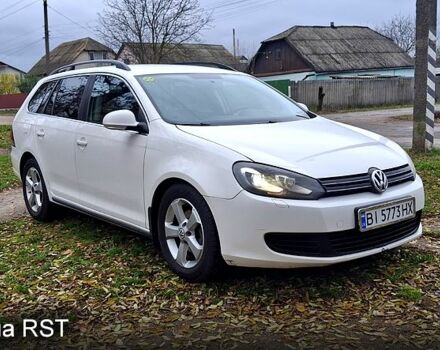 Белый Фольксваген Гольф, объемом двигателя 1.6 л и пробегом 256 тыс. км за 7550 $, фото 1 на Automoto.ua