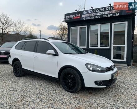 Белый Фольксваген Гольф, объемом двигателя 1.6 л и пробегом 250 тыс. км за 6899 $, фото 1 на Automoto.ua