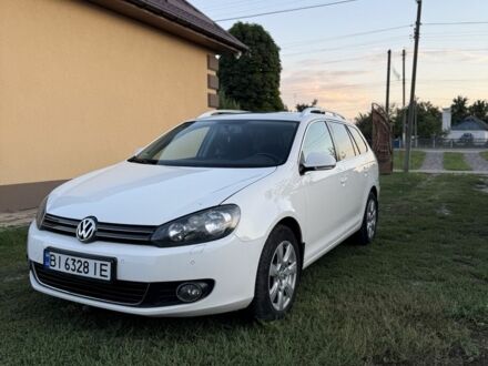 Белый Фольксваген Гольф, объемом двигателя 1.6 л и пробегом 252 тыс. км за 8000 $, фото 1 на Automoto.ua