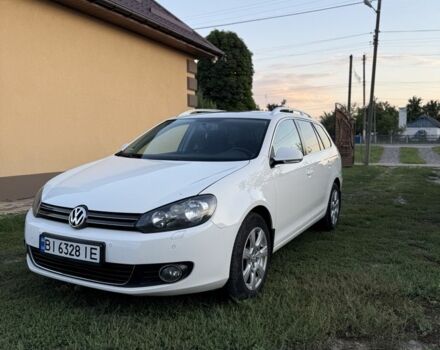 Белый Фольксваген Гольф, объемом двигателя 1.6 л и пробегом 252 тыс. км за 8000 $, фото 1 на Automoto.ua