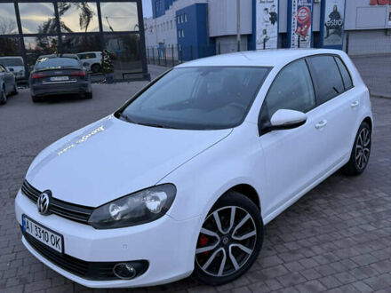 Белый Фольксваген Гольф, объемом двигателя 1.6 л и пробегом 245 тыс. км за 7700 $, фото 1 на Automoto.ua