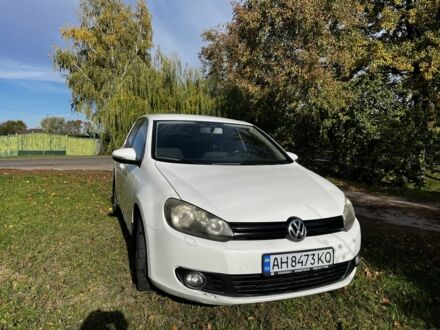 Білий Фольксваген Гольф, об'ємом двигуна 1.4 л та пробігом 200 тис. км за 5711 $, фото 1 на Automoto.ua