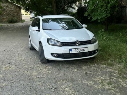 Белый Фольксваген Гольф, объемом двигателя 1.6 л и пробегом 380 тыс. км за 5000 $, фото 1 на Automoto.ua