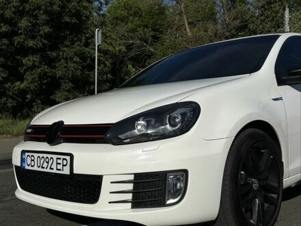 Фольксваген Гольф 2011 в Чернигове на Automoto.ua Белый Фольксваген Гольф, объемом двигателя 2 л и пробегом 237 тыс. км за 11199 $, фото 1 на Automoto.ua