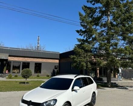 Белый Фольксваген Гольф, объемом двигателя 1.6 л и пробегом 292 тыс. км за 7500 $, фото 1 на Automoto.ua