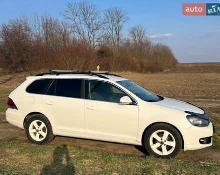 Белый Фольксваген Гольф, объемом двигателя 1.2 л и пробегом 350 тыс. км за 4800 $, фото 1 на Automoto.ua