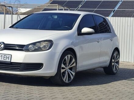 Фольксваген Гольф 2011 в Черновцах на Automoto.ua Белый Фольксваген Гольф, объемом двигателя 1.2 л и пробегом 230 тыс. км за 7581 $, фото 1 на Automoto.ua
