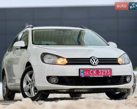 Белый Фольксваген Гольф, объемом двигателя 1.6 л и пробегом 254 тыс. км за 8199 $, фото 1 на Automoto.ua
