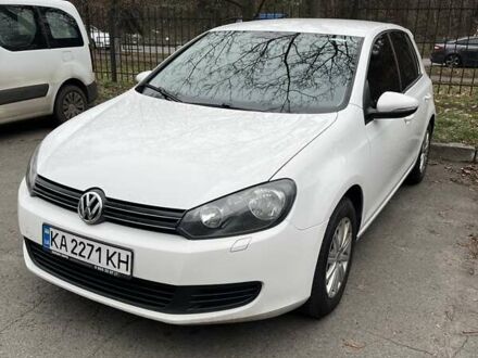 Белый Фольксваген Гольф, объемом двигателя 1.39 л и пробегом 161 тыс. км за 9000 $, фото 1 на Automoto.ua