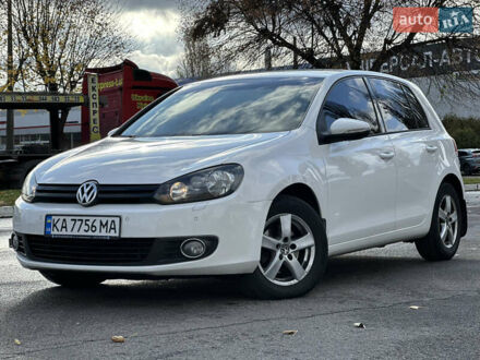 Фольксваген Гольф 2012 в Киеве на Automoto.ua Белый Фольксваген Гольф, объемом двигателя 1.6 л и пробегом 188 тыс. км за 8600 $, фото 1 на Automoto.ua