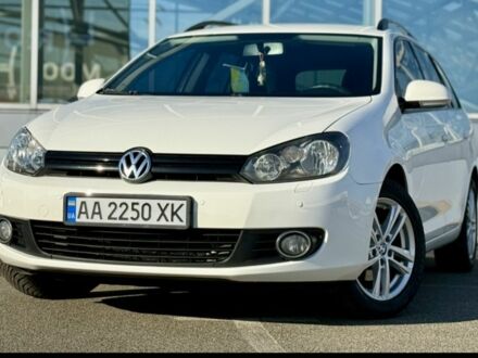 Белый Фольксваген Гольф, объемом двигателя 1.6 л и пробегом 260 тыс. км за 7222 $, фото 1 на Automoto.ua