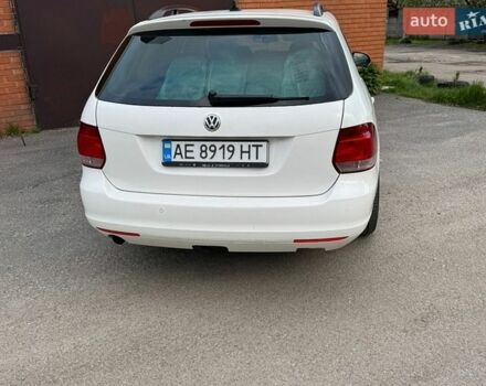 Белый Фольксваген Гольф, объемом двигателя 1.6 л и пробегом 376 тыс. км за 9500 $, фото 1 на Automoto.ua