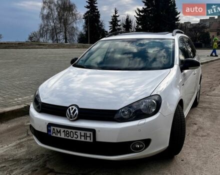 Белый Фольксваген Гольф, объемом двигателя 1.6 л и пробегом 360 тыс. км за 8500 $, фото 1 на Automoto.ua