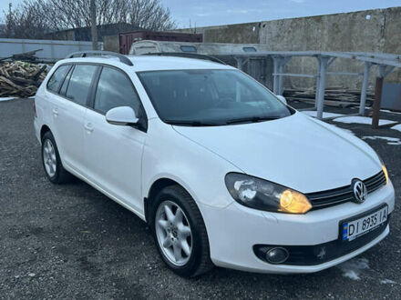 Белый Фольксваген Гольф, объемом двигателя 1.4 л и пробегом 265 тыс. км за 7900 $, фото 1 на Automoto.ua