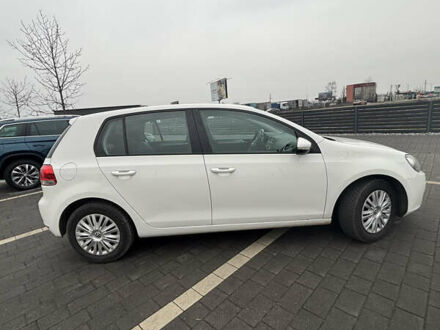 Белый Фольксваген Гольф, объемом двигателя 1.4 л и пробегом 205 тыс. км за 7800 $, фото 1 на Automoto.ua