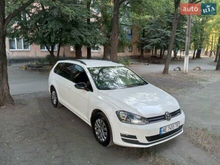 Фольксваген Гольф 2013 в Першотравенске на Automoto.ua Белый Фольксваген Гольф, объемом двигателя 1.39 л и пробегом 182 тыс. км за 9300 $, фото 1 на Automoto.ua