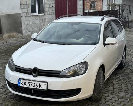 Белый Фольксваген Гольф, объемом двигателя 1.6 л и пробегом 235 тыс. км за 7200 $, фото 1 на Automoto.ua